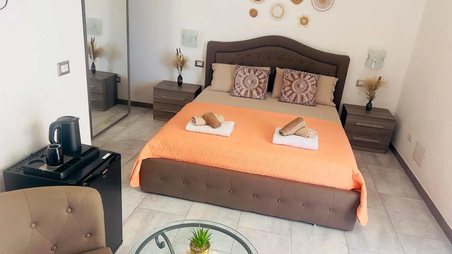 بيت ضيافة Le Residenze Del Mare Affittacamere لا كاليتا